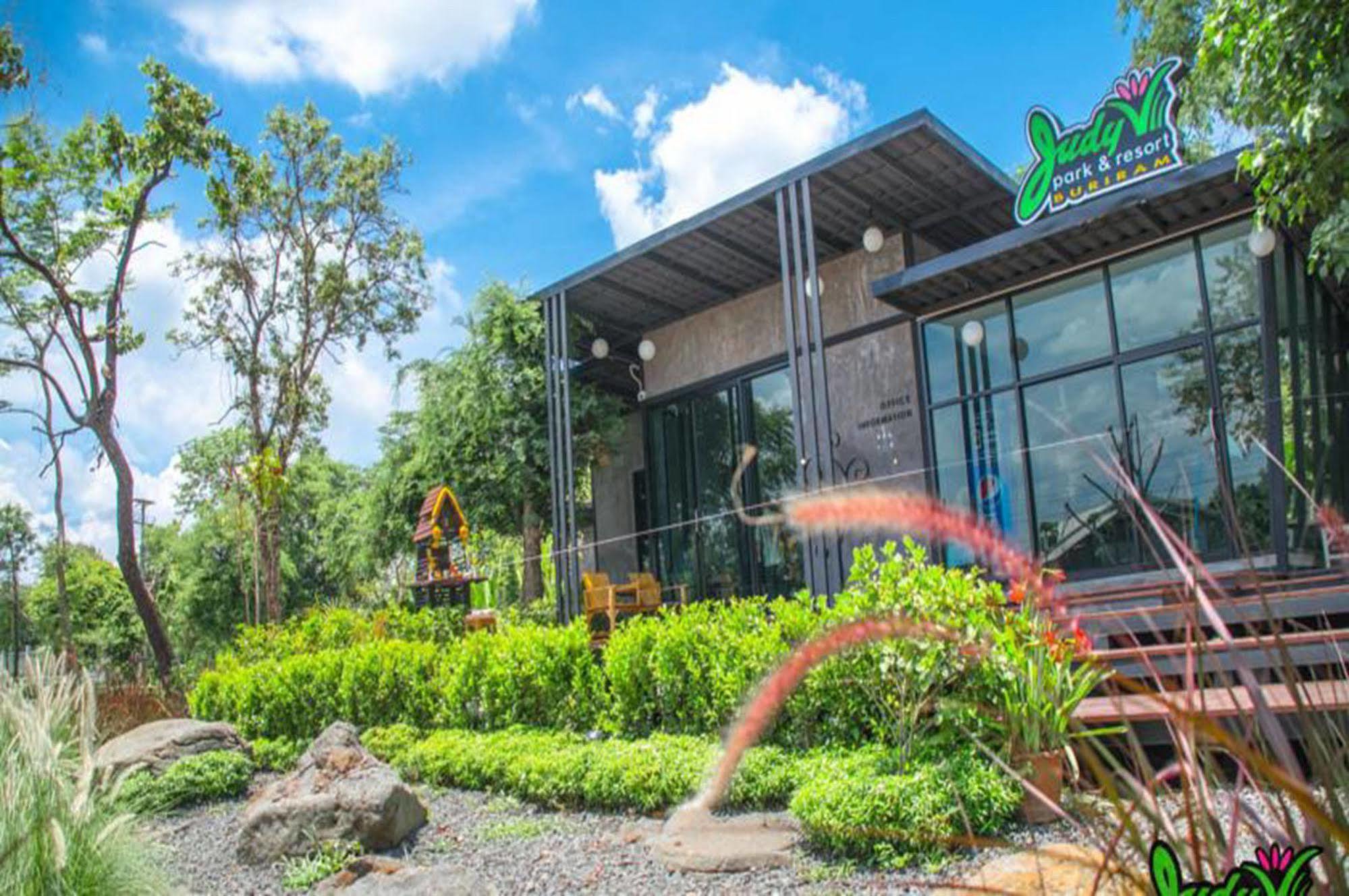 Buriram Judy Park & Resort Buitenkant foto